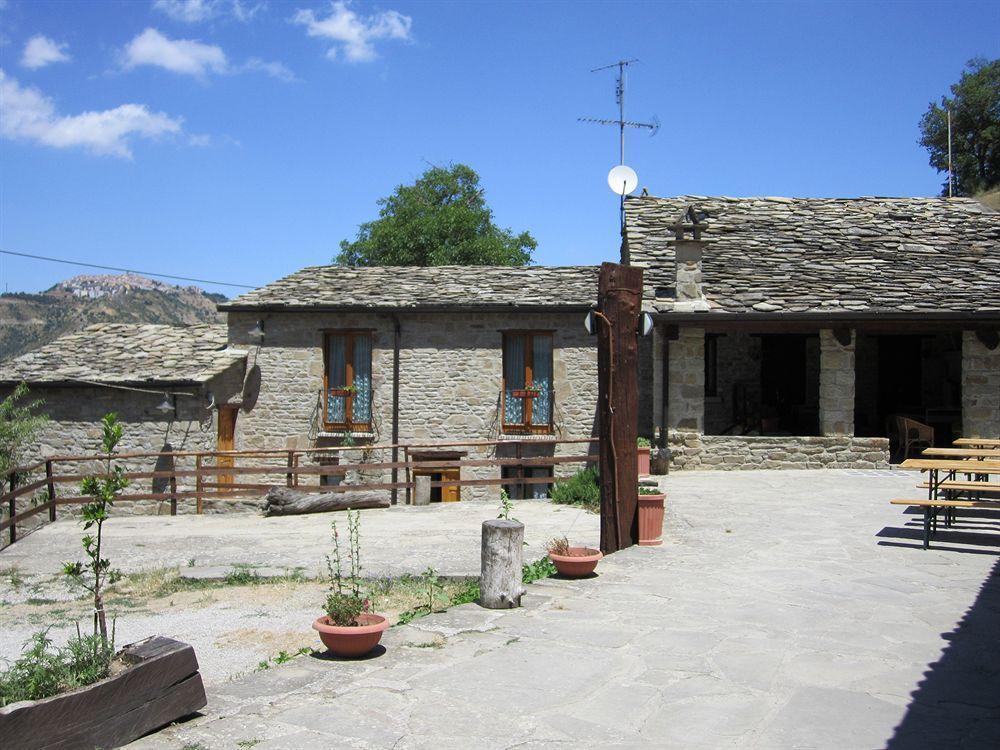 Agriturismo Grotta Dell'Eremita Albano di Lucania エクステリア 写真
